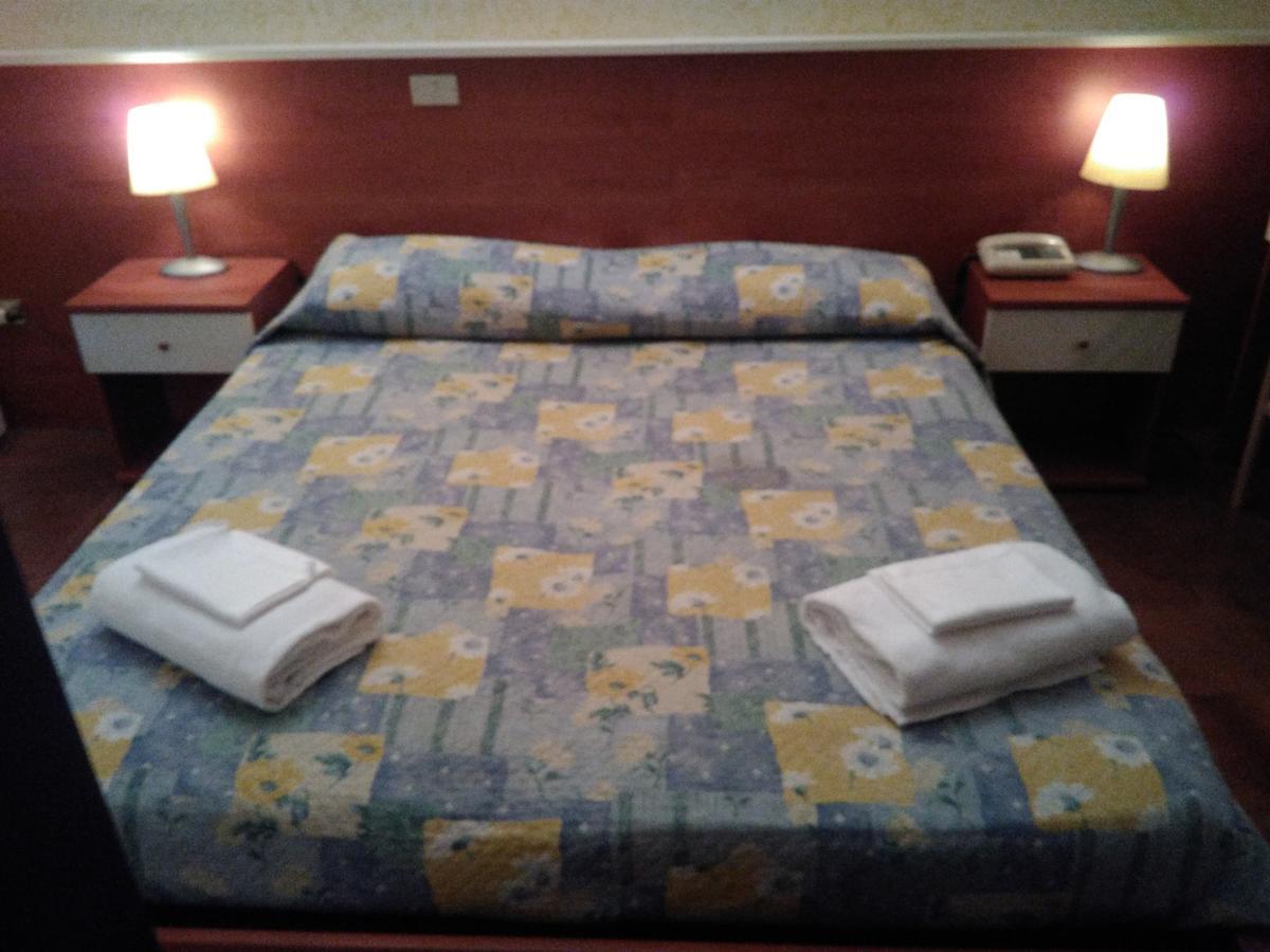 Hotel Elena Verona Buitenkant foto