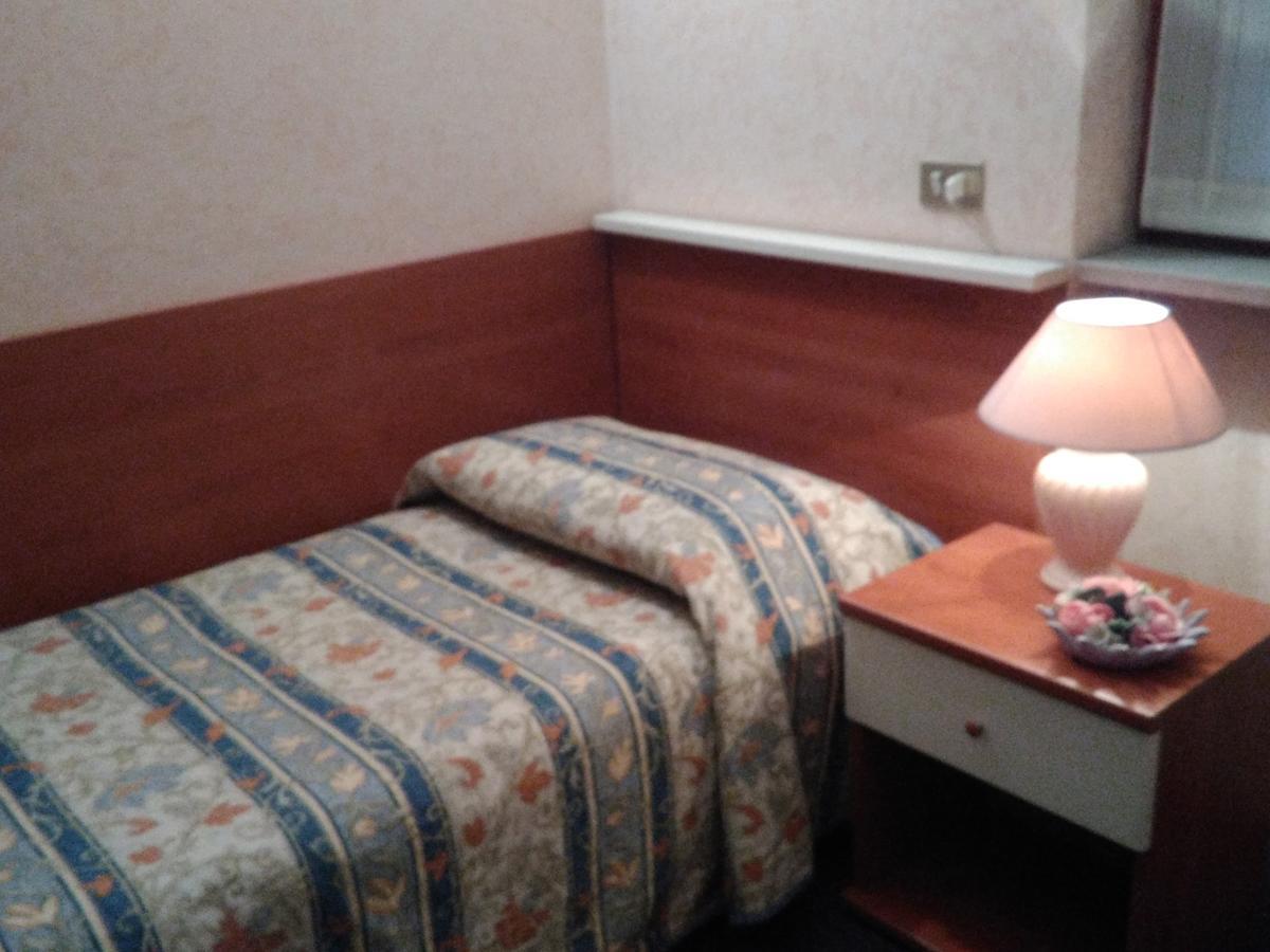 Hotel Elena Verona Buitenkant foto