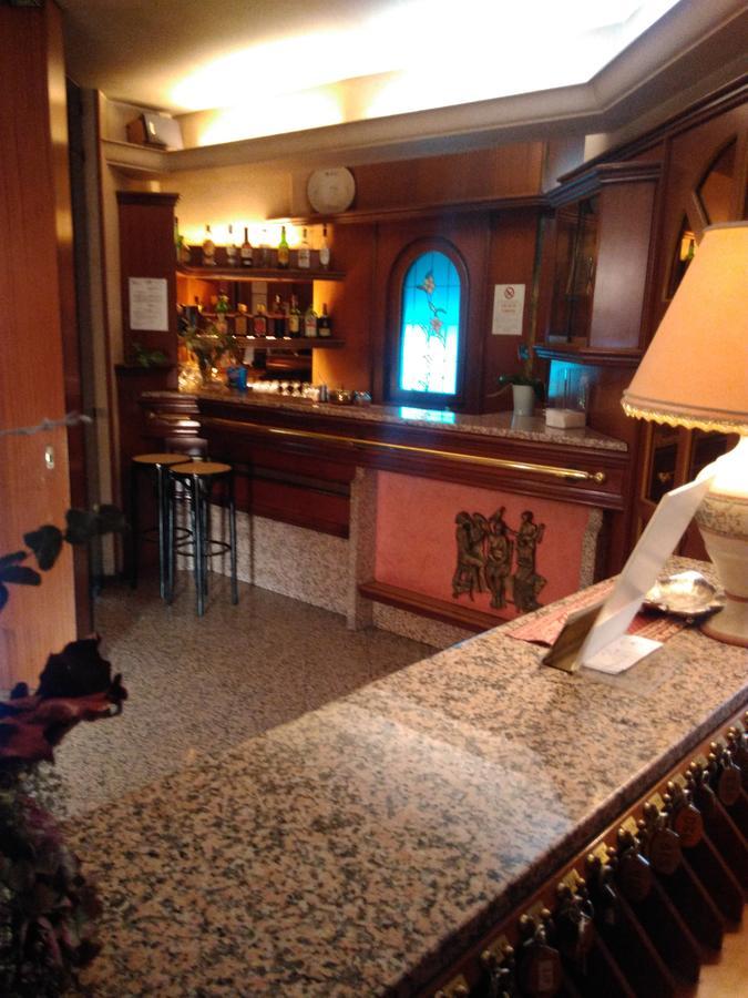 Hotel Elena Verona Buitenkant foto