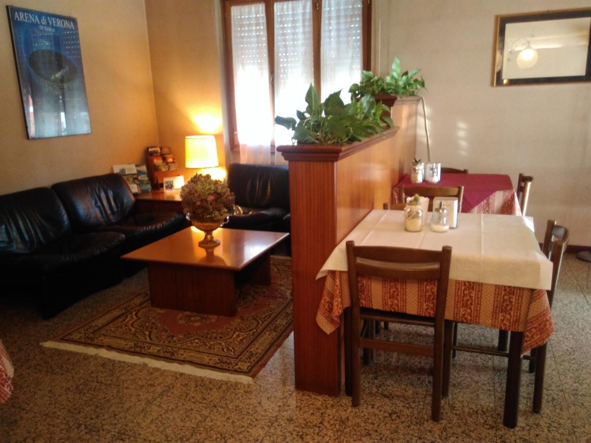 Hotel Elena Verona Buitenkant foto